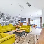 - Gold With Pool & Whirpool