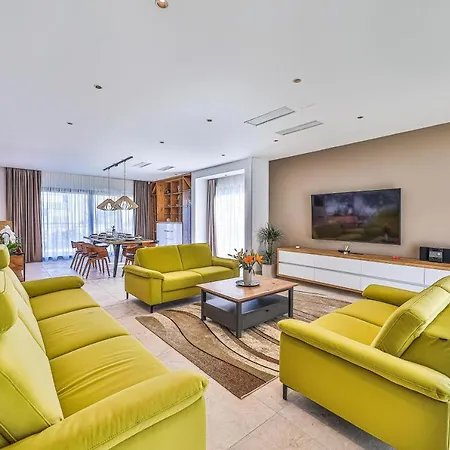- City Gold With Pool & Whirpool Villa Trogir