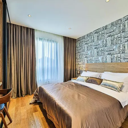 - City Gold With Pool & Whirpool * Trogir