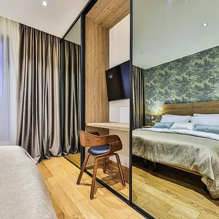 - City Gold With Pool & Whirpool Trogir