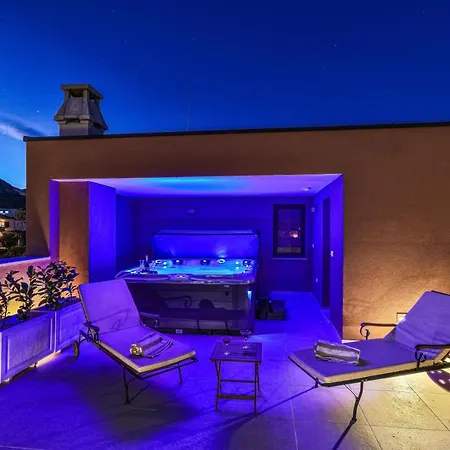 Villa - City Gold With Pool & Whirpool
