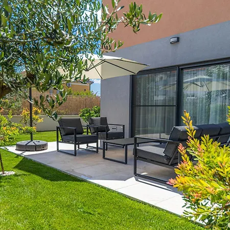 Villa - City Gold With Pool & Whirpool *